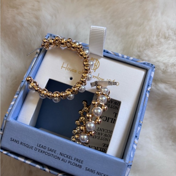 House of Harlow 1960 Pearl and Gold Hoops - Picture 3 of 3